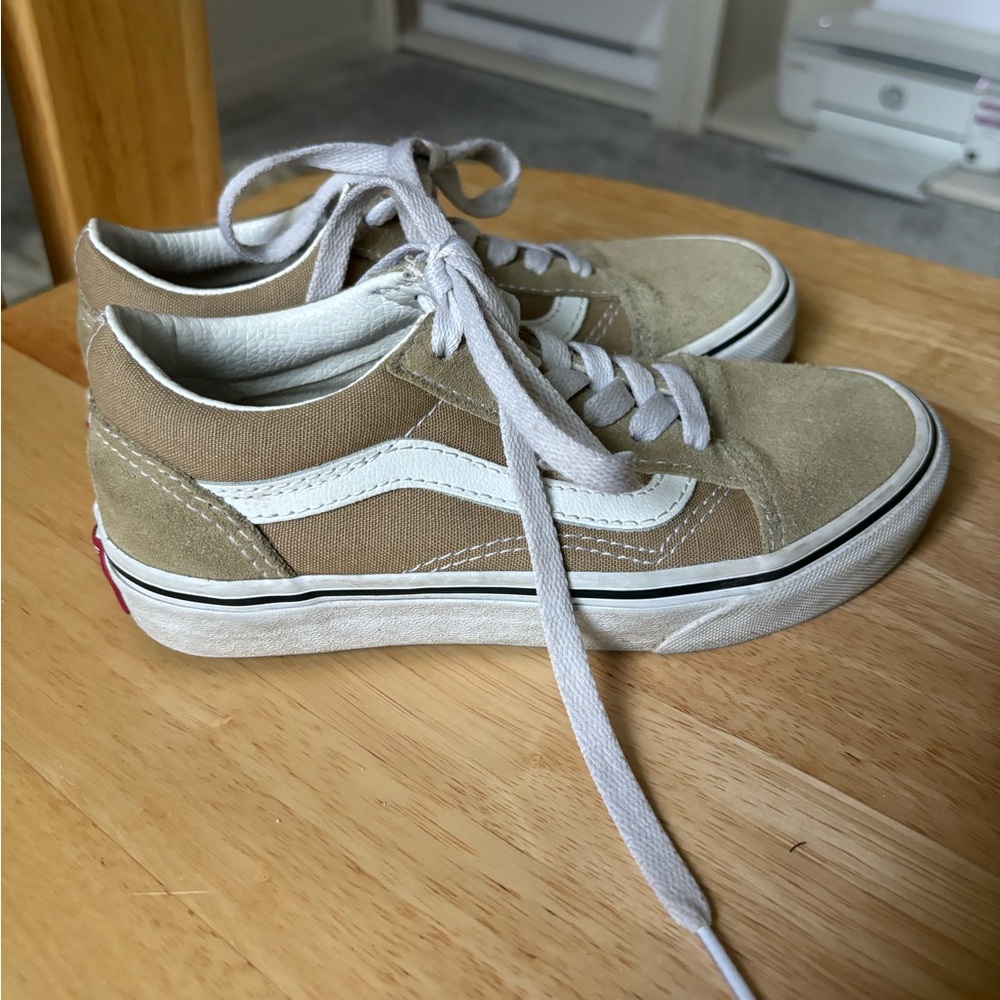 Vans Old Skool beige suede- big kids 1